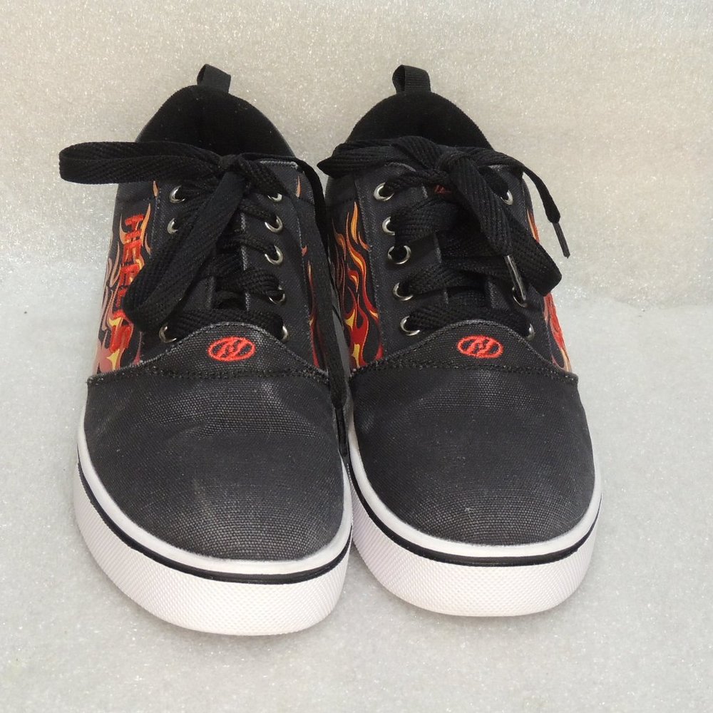 Heelys Pro 20 X2 Size 6 Youth Roller Shoes Skates Athletic Black Red Flames